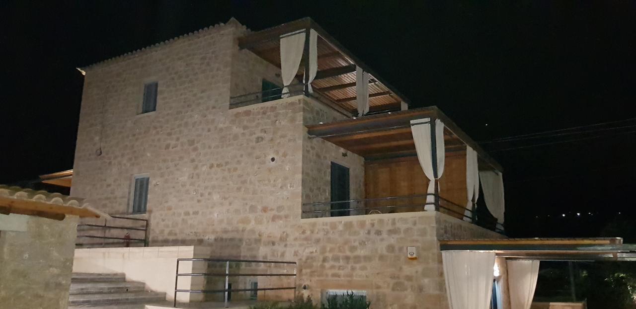 Lithos Guesthouse Kardamili 외부 사진
